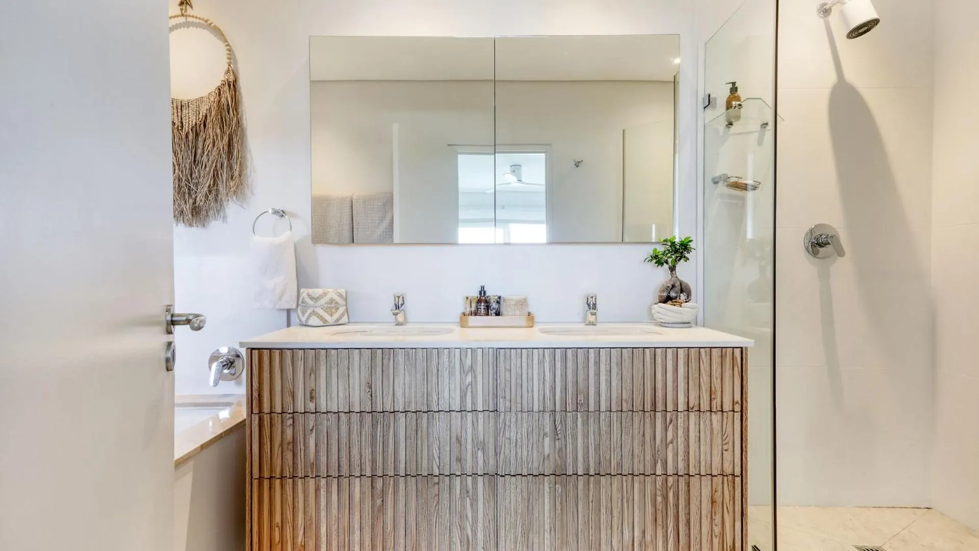 Villa Seapoint Seaview Elegant Home Cape Town South Africa